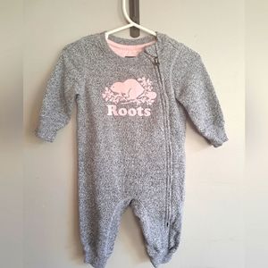Roots onsie